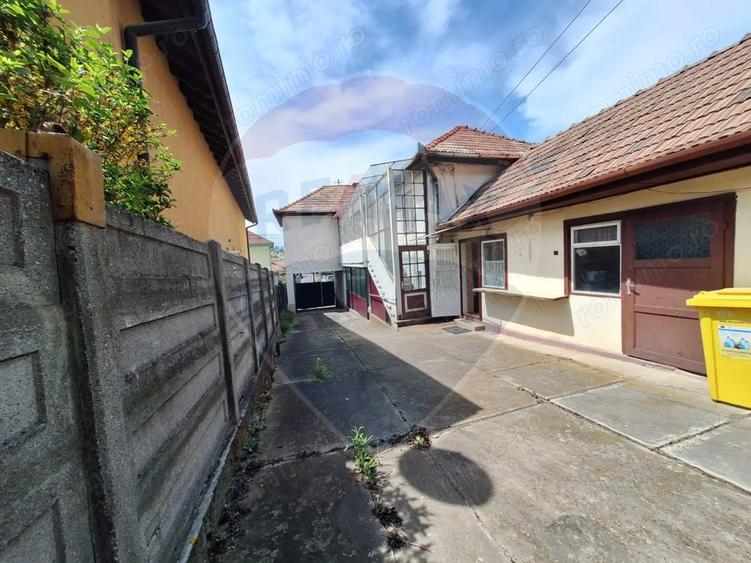 Casă cu 3 camere cu Teren 555 Mp în Est
