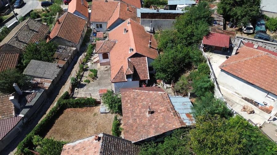Casă cu 4 camere cu Teren 546 Mp în Central