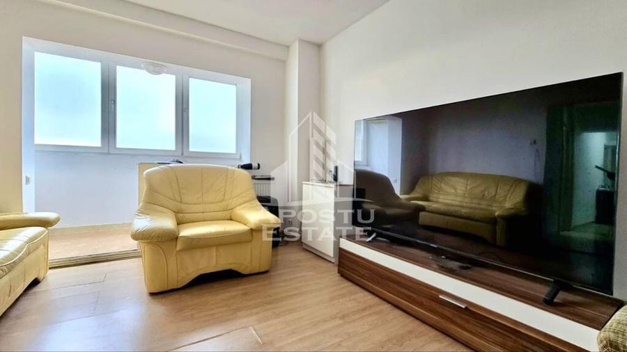 Apartament cu 4 camere decomandat în Malul Mureșului