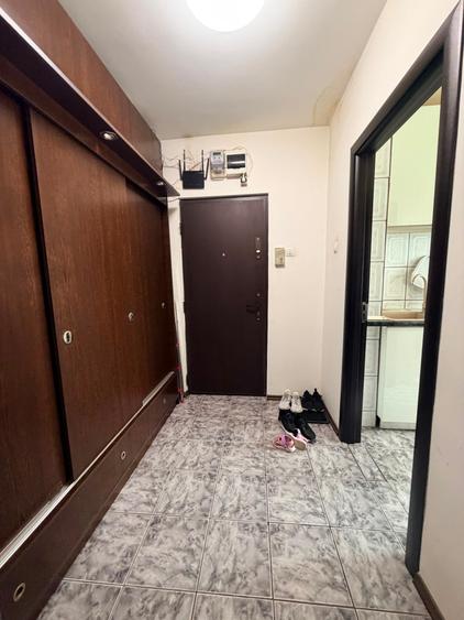Apartament cu 2 camere semidecomandat în 1 Decembrie 1918