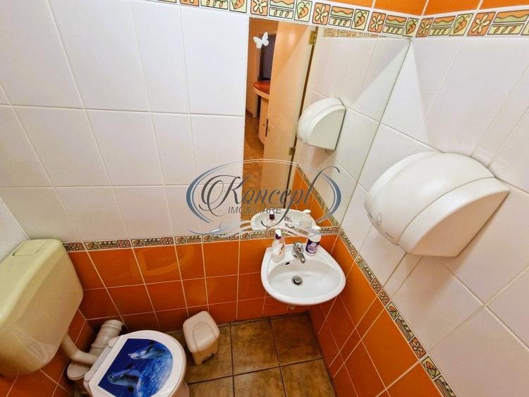Apartament cu 3 camere semidecomandat, mobilat în Central
