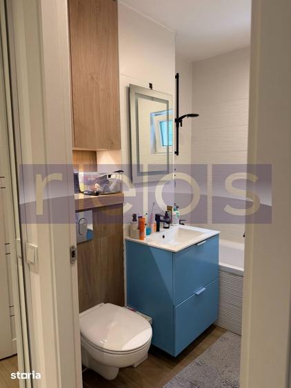 Apartament cu 3 camere decomandat în Titan