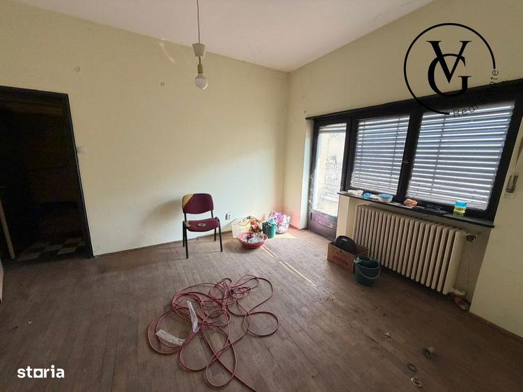 Casă cu Teren 296.41 Mp în Capitale