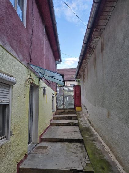 Casă cu 3 camere cu Teren 487 Mp în Central