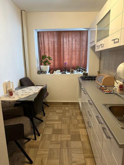 Apartament cu 2 camere semidecomandat în Cantacuzino