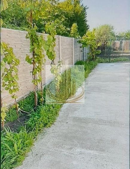 Casă individuală cu 3 camere cu Canalizare în Ronaț