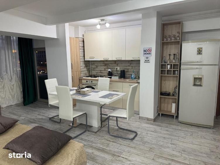 Apartament cu 3 camere decomandat în Calea București