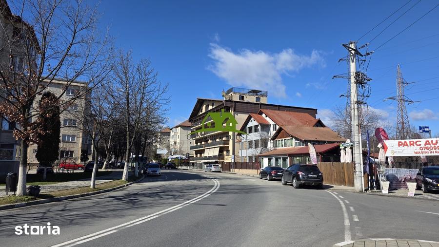 Apartament cu 3 camere decomandat în Republicii