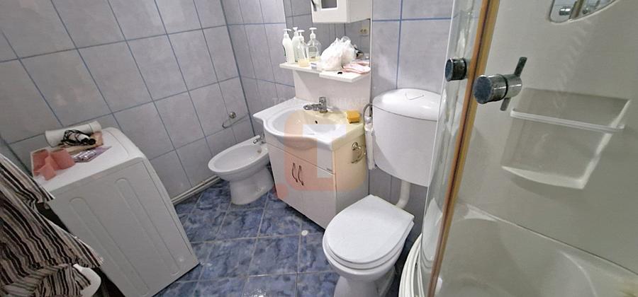 Apartament cu 2 camere decomandat în Dărmănești