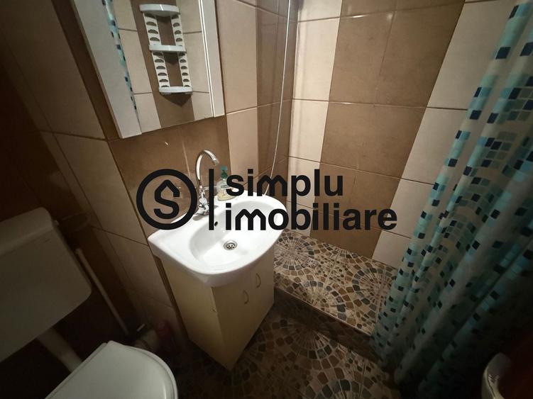 Apartament cu 3 camere semidecomandat, mobilat în Craiovița Nouă