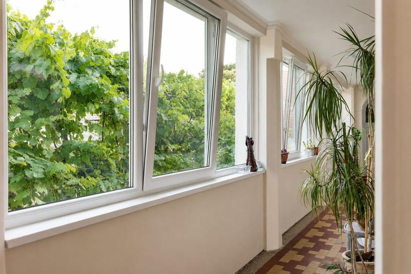 Casă cu 6 camere cu Teren 4500 Mp în Central