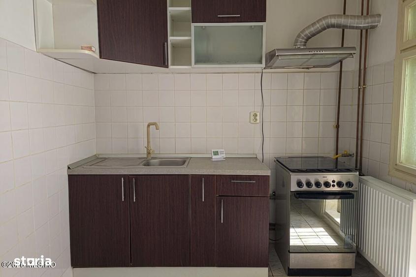 Apartament cu 3 camere decomandat în Soarelui