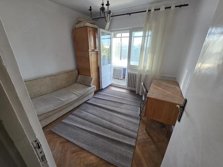 Apartament cu 3 camere decomandat în Circumvalațiunii