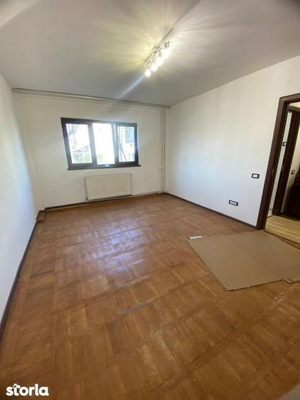 Spațiu comercial, de 50 mp, în Central