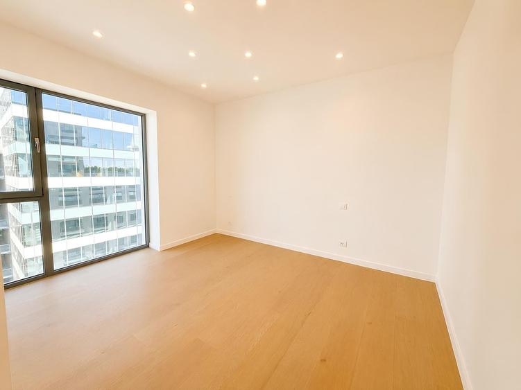 Apartament cu 3 camere decomandat în Aviației