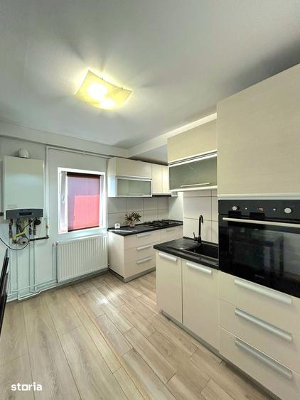 Apartament cu 2 camere decomandat în Lipovei