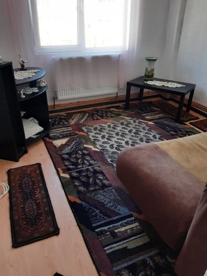 Apartament cu 2 camere decomandat în 9 Mai