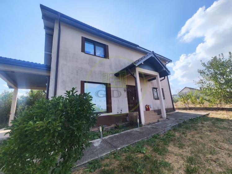 Casă individuală cu 4 camere cu Teren 557 Mp în Ghercești