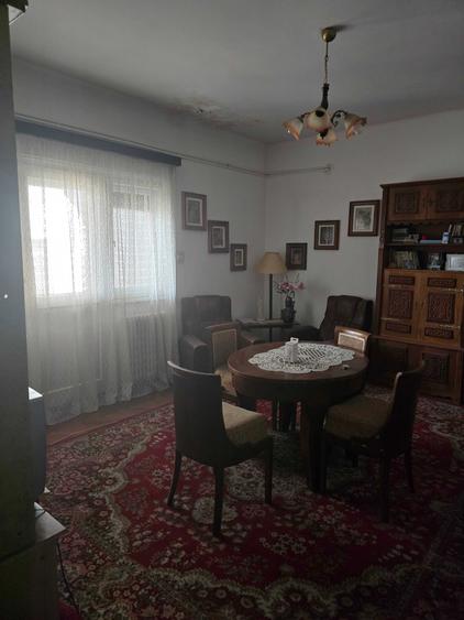 Casă cu 4 camere în Sud