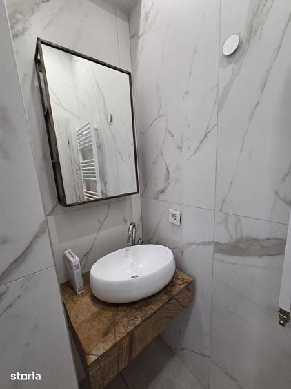 Apartament cu 3 camere în Tudor Vladimirescu