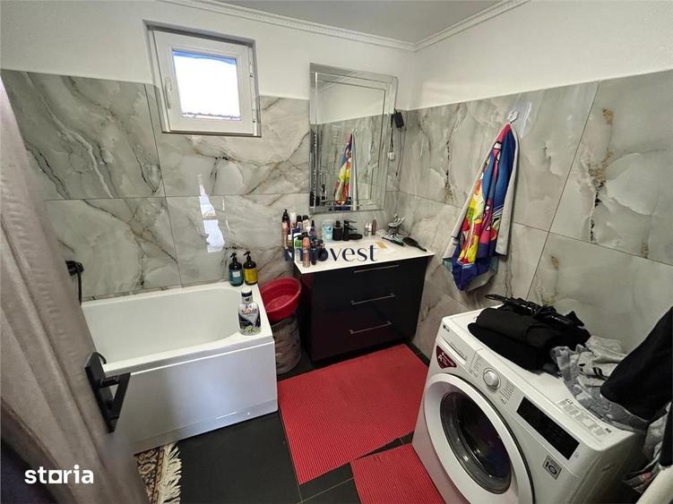 Casă cu 4 camere cu Teren 2700 Mp în Doba
