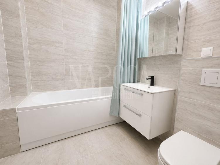 Apartament cu 3 camere semidecomandat, mobilat în Iris