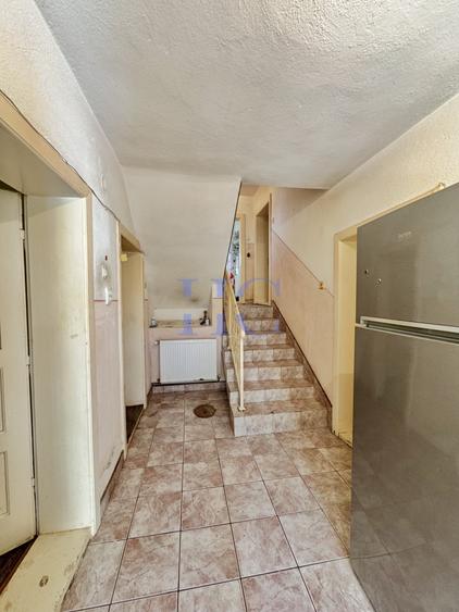 Casă individuală cu 6 camere cu Canalizare în Cisnădie