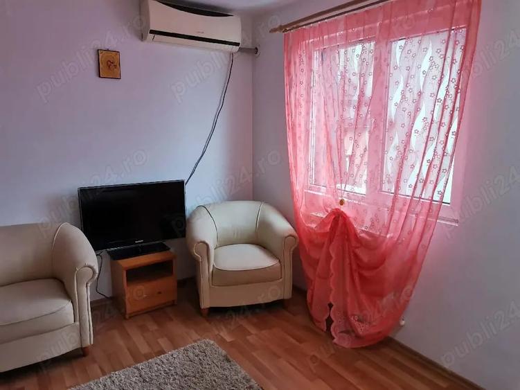 Garsonieră decomandată în Central