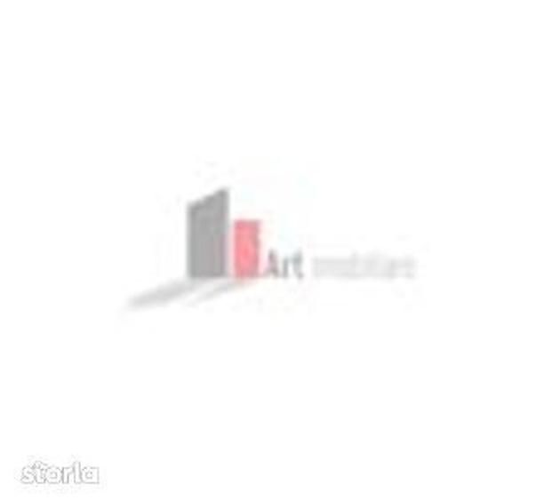 Apartament cu 5 camere în Victoriei