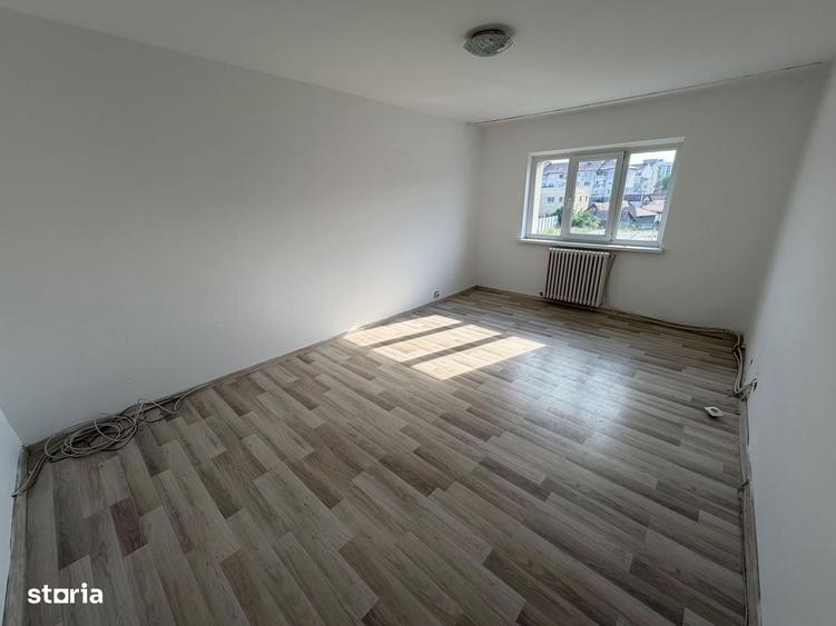 Apartament cu 2 camere în Industrială