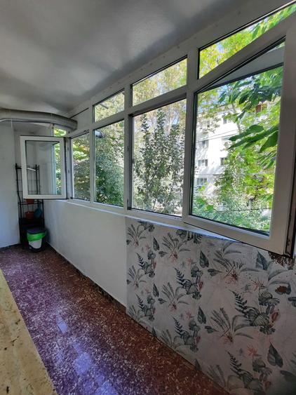 Apartament cu 3 camere decomandat în Hipodrom