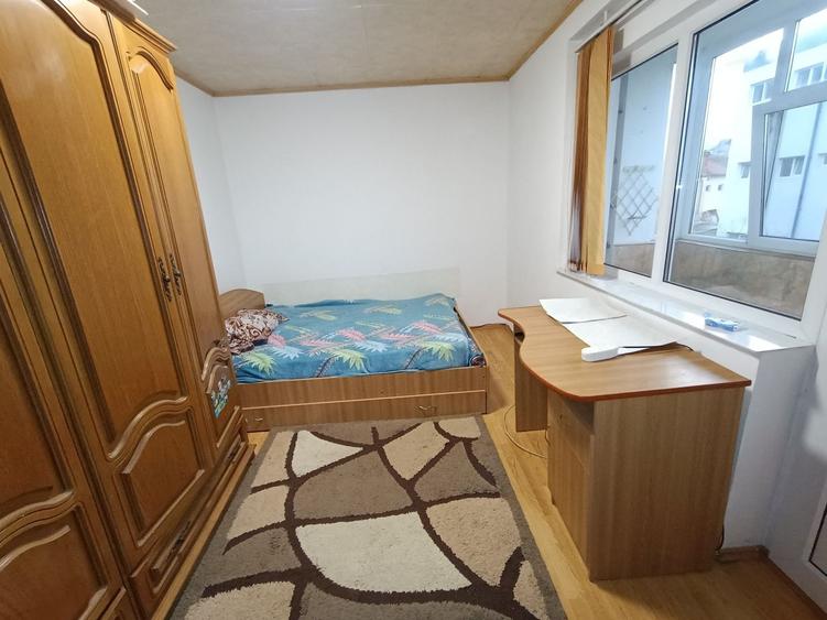 Apartament cu 2 camere decomandat în Hârșova