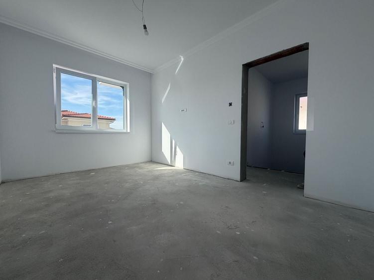 Duplex cu 4 camere cu Canalizare în Dumbrăvița