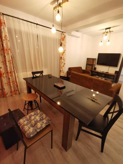 Casă cu 4 camere cu Teren 300 Mp în Băneasa