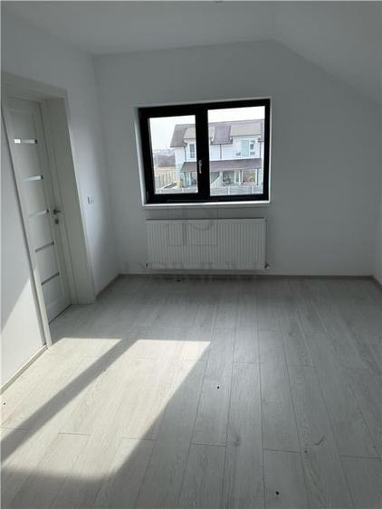 Duplex cu 3 camere cu Teren 375 Mp în Moșnița Nouă