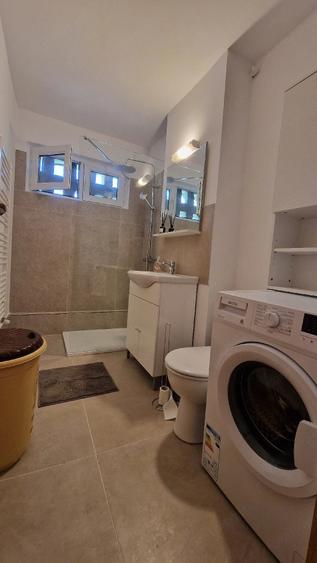 Apartament cu 3 camere decomandat în Soarelui