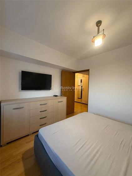 2 Camere, Brancoveanu, vis a vis de statia de metrou, Parcare - 5