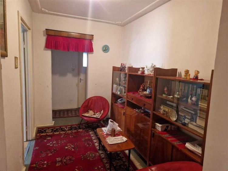 Apartament cu 3 camere decomandat în Doamna Ghica