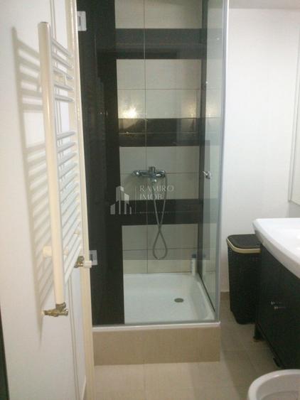 Apartament cu 2 camere semidecomandat în Giurgiului