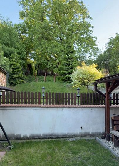 Casă cu 2 camere cu Teren 1640 Mp în Central