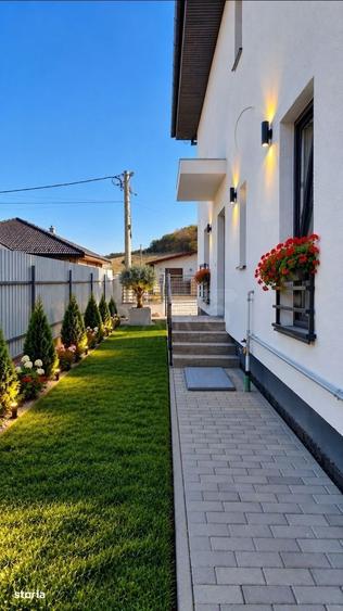 Casă cu 4 camere în Sângeorgiu de Mureș