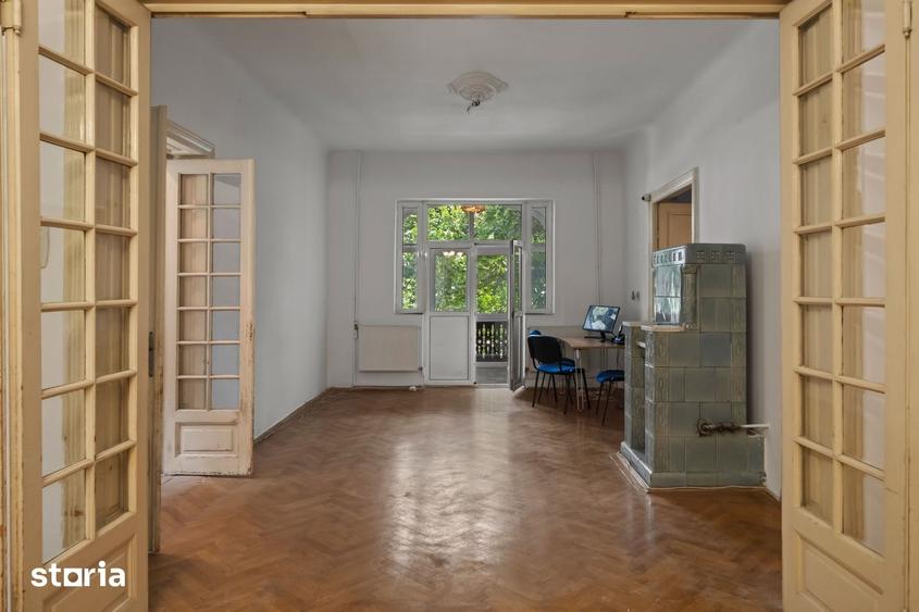 Casă cu 7 camere cu Teren 330 Mp în Dorobanți