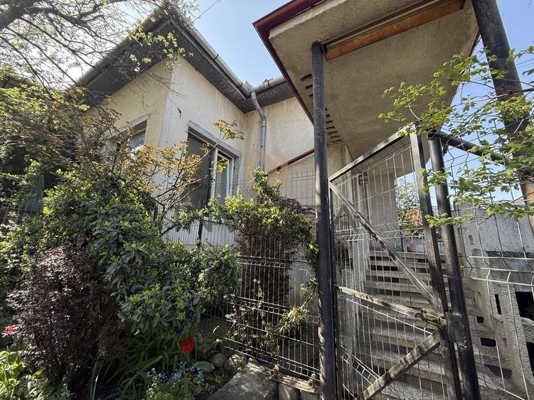 Duplex cu 3 camere cu Canalizare în Andrei Mureșanu