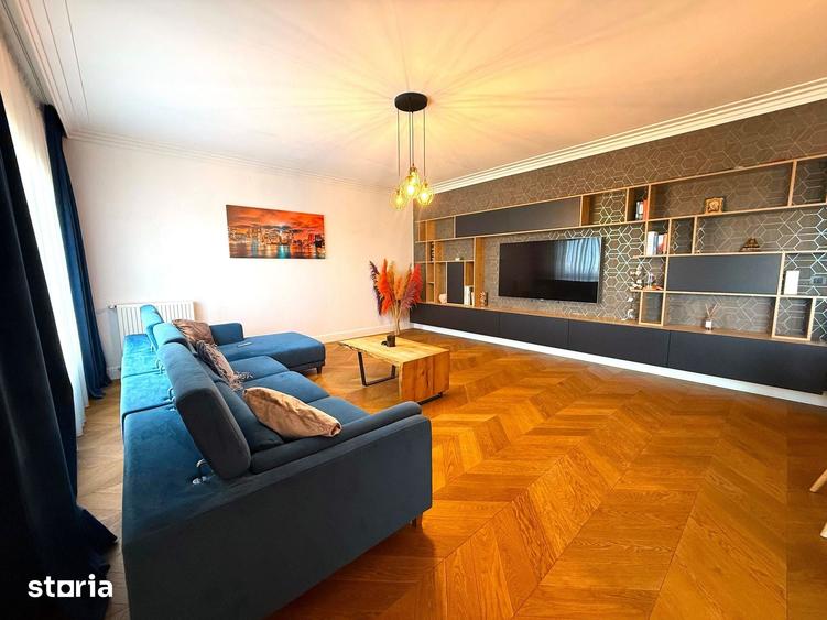 Apartament cu 4 camere în Tei