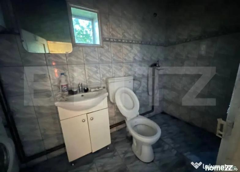 Casă cu 2 camere cu Teren 2331 Mp în Petrești