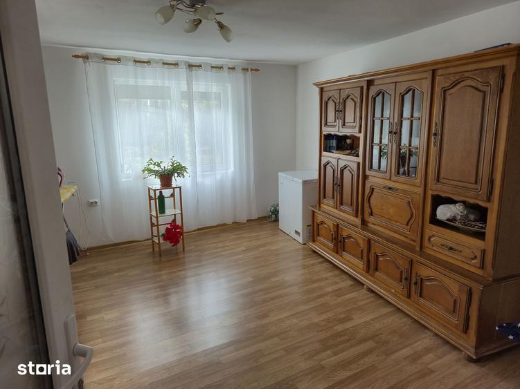 Casă cu 4 camere cu Teren 140 Mp în Baciu