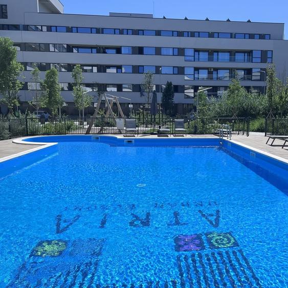 Apartament cu 3 camere semidecomandat în Străulești