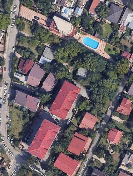 Apartament cu 3 camere decomandat în Uverturii