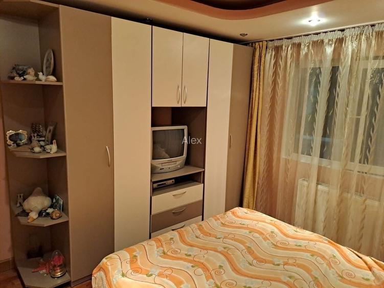 Vand apartament cu 2camere