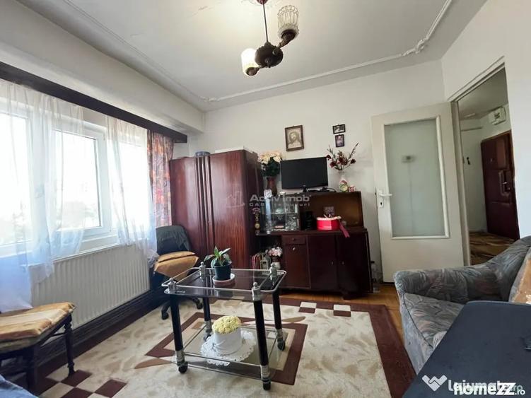Apartament cu 2 camere decomandat în Central